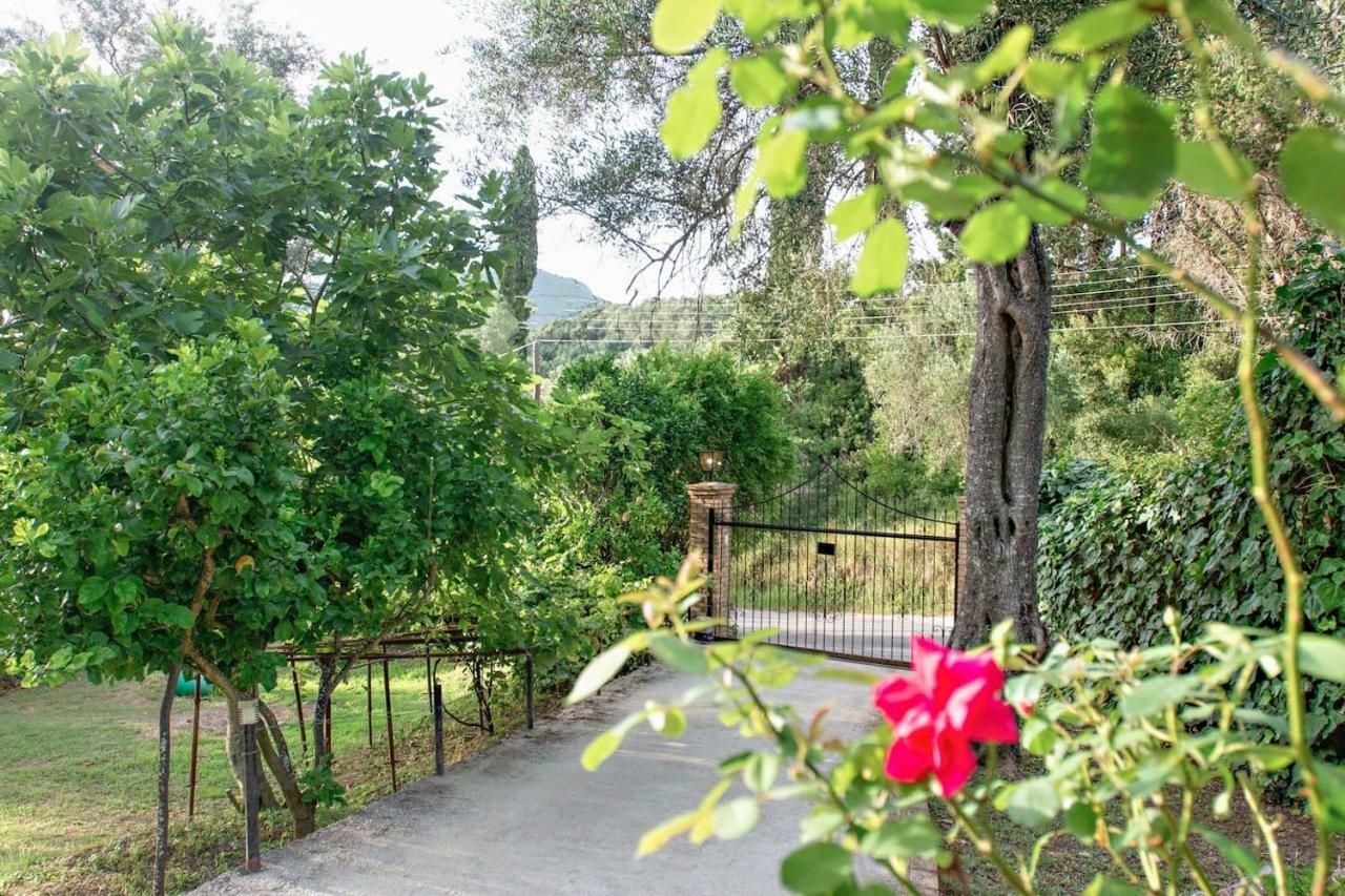 Villa Brigadoon Corfu アギオス・イオアニス・ペリステリオン エクステリア 写真